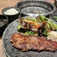 焼肉・しゃぶしゃぶ たちばな ヒルトンプラザイースト店 - 