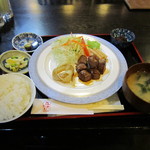 サイコロステーキ定食です