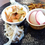 韓国料理 玉ちゃんの家 - エノキバター＆白菜キムチ＆赤大根酢漬け