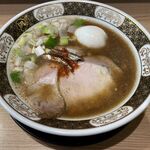 すごい煮干ラーメン 野毛 すし 釣りきん - すごい煮干しラーメンハーフ＋味玉トッピング