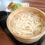 丸亀製麺 - 釜揚げうどん(大) 400円,いなり 120円