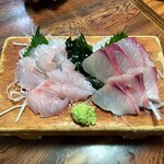 Torihei - カンパチと真鯛の刺身。