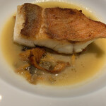 RISTORANTE IMAI - メイン：大分県カチメキントキのロースト　茸　ナージュ仕立て 皮目がカリッと、そして身はフワっと。ジロール茸などの茸がたくさん入ったソースが ものすごく美味しい。残ったソースは、バゲットに付けていただきました。