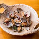 Steamed clams with sake