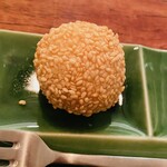 月泉 - ゴマ団子