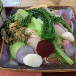 Chiyoujiyuan - 野菜3倍だけあり、南瓜、ししとう、春菊、茄子、舞茸等の天ぷらに、茹でたかぶ、チンゲンサイ⁉︎等の野菜がたっぷり('21/11/05)