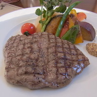 ビストロ・ミル・プランタン - 甲州麦芽ビーフもも肉のグリエ