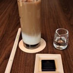 ポム・ダダン - アイスカフェラテ　1319円