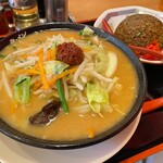 Taishi ken - 野菜味噌麺＆黒チャーハン