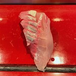 寿司栄 - カンパチ