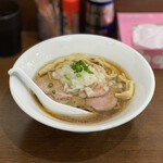 煮干し中華そば 魚魚 - 煮干そば(醤油) 800円