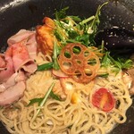 カニ蟹 crab noodle 三宮 - 