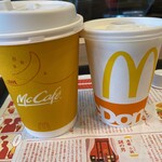 マクドナルド - ホットコーヒーMとバニラシェイクS