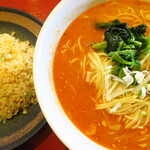 横浜中華　王記厨房 - タンタン麺＋半チャーハンセット