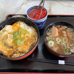 大衆食堂 つか勇 - 料理写真:油麩丼とミニはっとのセット1000円