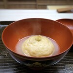 片折 - ＊飛竜頭はトロケルほど柔らかく、中にはゼンマイなどが。優しいお味付けで美味。