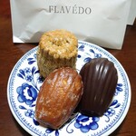 FLAVEDO - テイクアウトした紅茶のスコーン350円、マドレーヌ・フーレ(レモン)300円、マドレーヌ・フーレ(月読み蜜柑✕ショコラ)✨スコーンは芦屋の紅茶屋ウーフさんのアールグレイ使用。