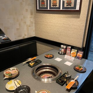 無煙炭火燒烤爐，讓您的衣物不沾異味