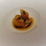 ムニ アラン デュカス - クルジュの薔薇 黒トリュフ