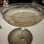 ムニ アラン デュカス - ホワイトティ　と　山椒