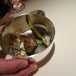 ムニ アラン デュカス - プレスのジュの、貝と松茸やハーブ等