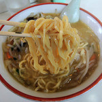 西海亭 - 中細ウエーブ麺