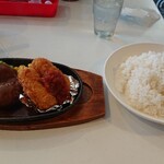 オールディーズ60's - ハンバーグとカニクリームコロッケご飯大盛り
