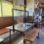 山見茶屋 - お店はお寺の入り口にある休憩所って感じのお店。