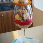 ラトリエ ドゥ ノノ - 利平栗の焼き栗きんとん　甘露煮　くるみのキャラメリゼ　洋梨のコンポート　金箔