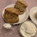 ラ・テイエ - テイクアウトした紅茶のスコーン