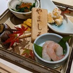 Sushi Kiyomatsu - 前菜、甘海老の塩辛、柿のしらあえ、雲丹とクリームチーズやましろモナカ、他