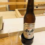 鮨おばな - 最初はスーパードライの小瓶から