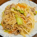 Yakisoba (stir-fried noodles) (salty)