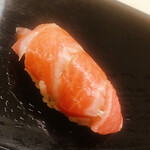 鮨おばな - 大間のマグロの蛇腹。文句無しの味わい