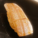 鮨おばな - 春子鯛。完璧な脱水。