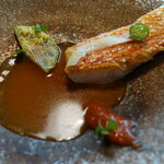 メゾン ケイ - 金目鯛のポアレ・ジュのソース