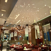 ザ タヴァン グリル＆ラウンジ - 