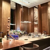 ザ タヴァン グリル＆ラウンジ - 