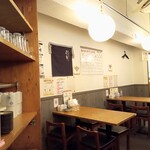 日本酒原価酒蔵 - 店内模様