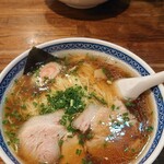 新京 - ラーメン大盛り