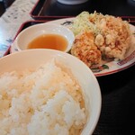 らーめん 紫龍 - 2021年11月　唐揚げとご飯