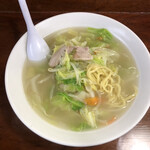 味よし食堂 - タンメン中盛800円。                                                 野菜は残すから野菜少なめで注文。