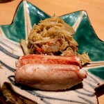 鮨 さいとう - 毛蟹のイメージよりも、さらりとして甘い。人肌の温度が心地よいです。