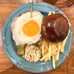 Tequila's diner - ・ブルーテキーラズバーガー 1,400円/税込