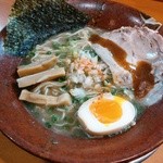 とんこつらーめん ひかり - ひかりらーめん・700円