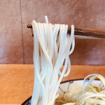 柴崎亭 - 塩煮干わんたん中華そは　麺アップ