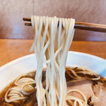 柴崎亭 - 中華そば　麺アップ
