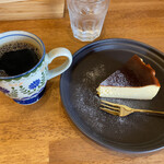食堂カフェ 瀬里奈 - 追加の珈琲とバスクチーズケーキ