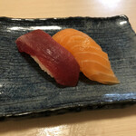 うまい鮨勘 ゆとろぎ長町郡山店 - 合わせ寿司　マグロ赤身とサーモン