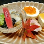 味処おかや - ￥4000 コース  ① ニナガイのヌタ   チーズ豆腐  etc…